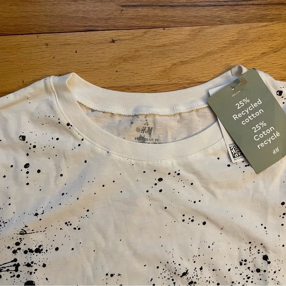 Boys, H&M Crewneck Tee - Picture 2 of 5